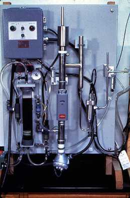 Figure 17-2. Larson-Lane analyzer monitors conductivity, cation conductivity, and degassed cation conductivity.